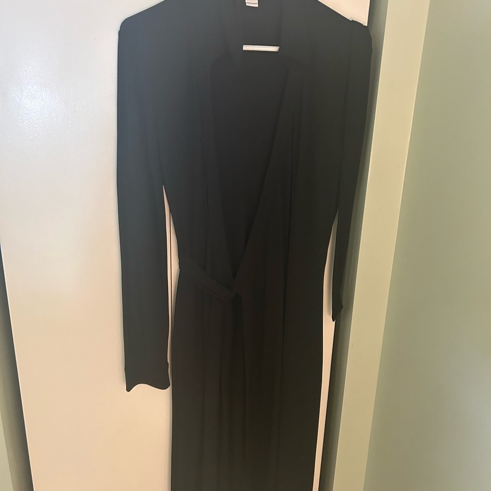Diane Von Furstenburg - Black Viscose Midi Wrap Dress